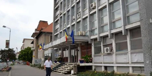 Biroul Electoral Municipal a interzis candidaţilor PNL să-şi facă campanie la evenimentul Primăriei Bacău