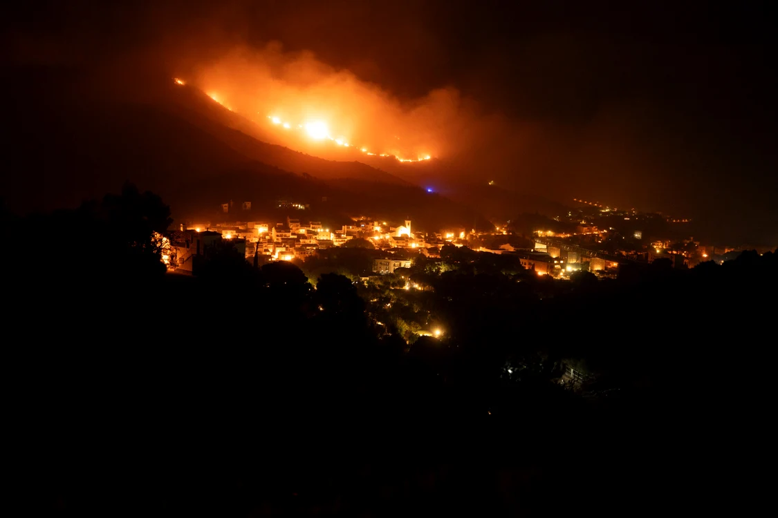 Incendiu în Portbou. FOTO Profimedia