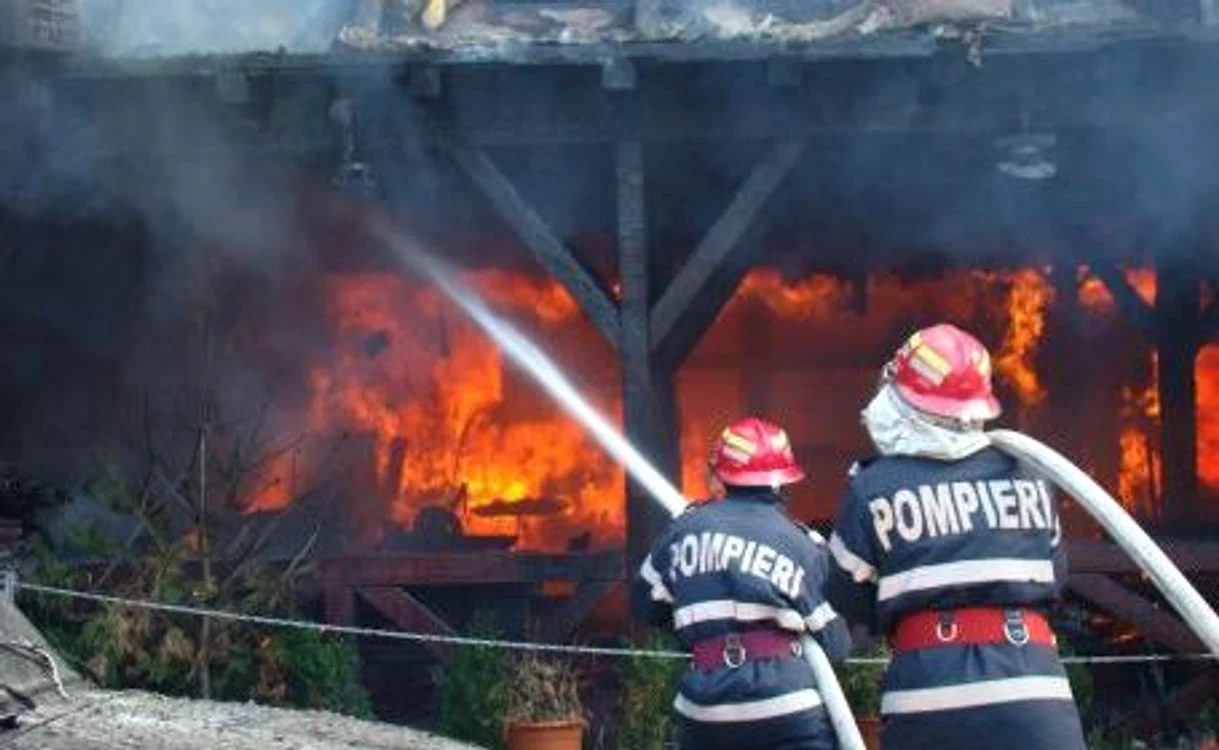 
    Explozia ar fi fost cauzată de o acumulare de gaze.  