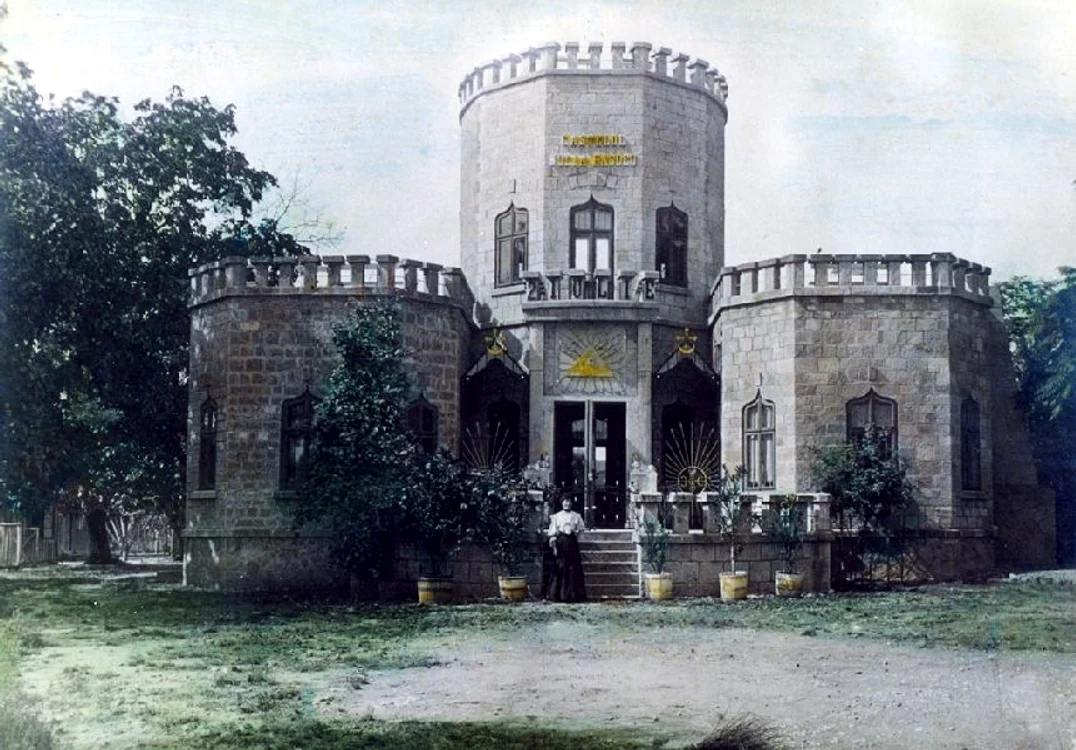  Castelul Iulia Hasdeu la începutul secolului XX. FOTO Muzeul B.P. Hașdeu
