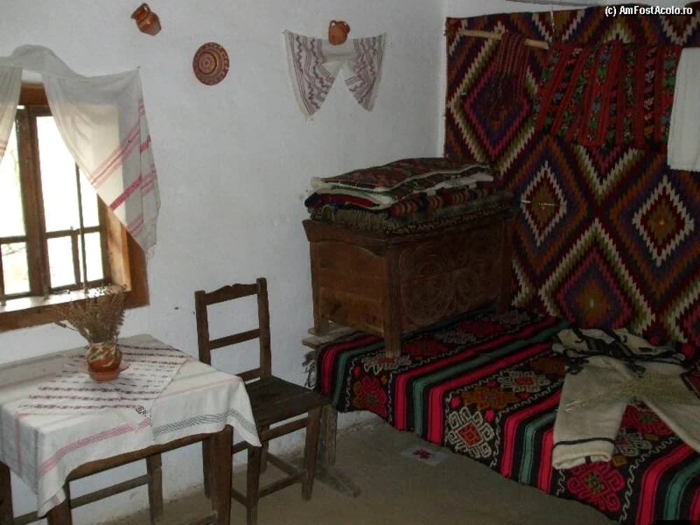 Activitatea va avea loc în sala destinata muzeului din cadrul Casei de Cultura a comunei Doicesti