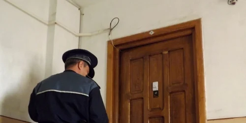 o femeie moarta in casa de mai multe zile FOTO Corina Macavei 