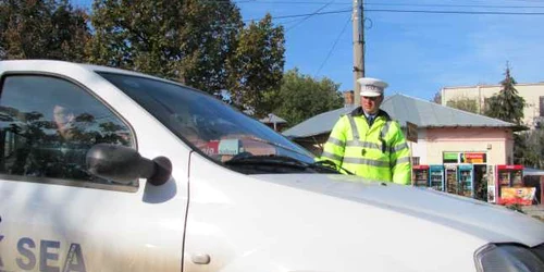 Poliţiştii rutieri au descoperit mai mulţi şoferi fără permis