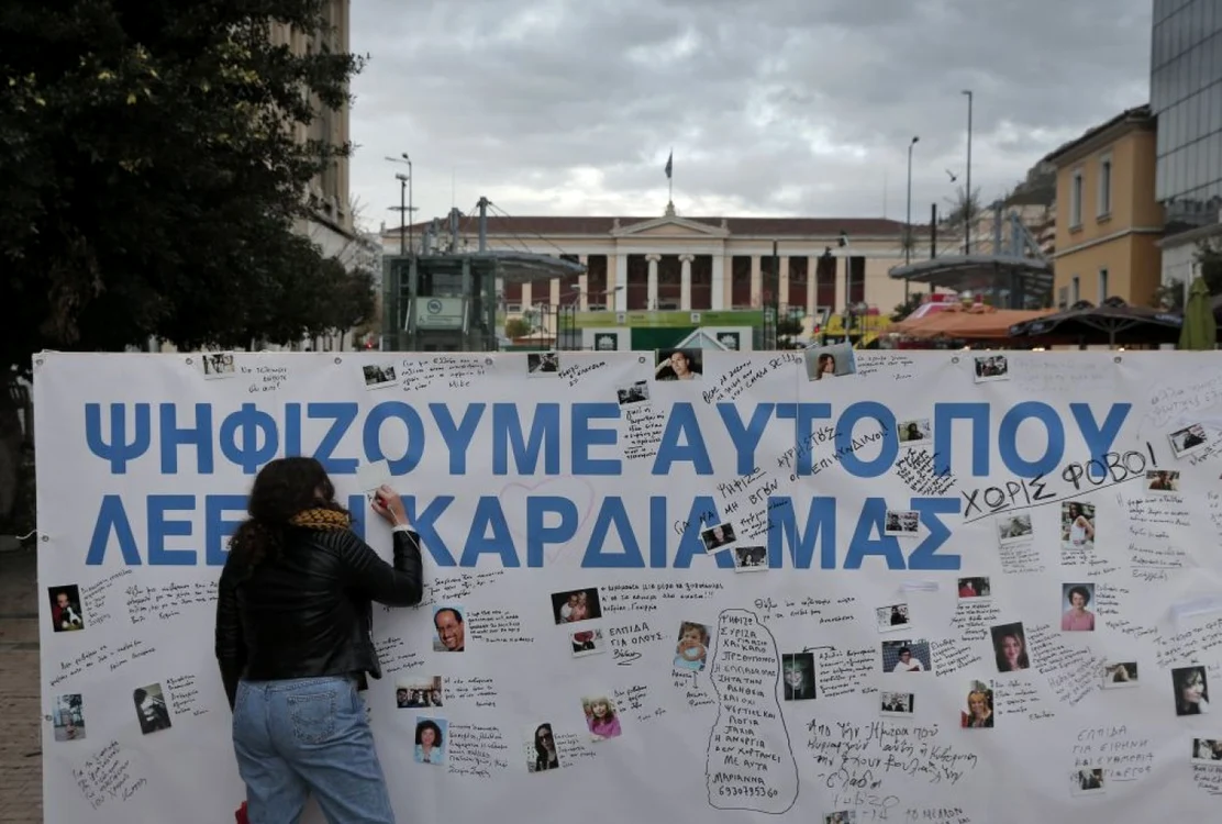 Grecii au votat în procent covârşitor partidul care le-a promis ruperea acordurilor cu FMI şi UE