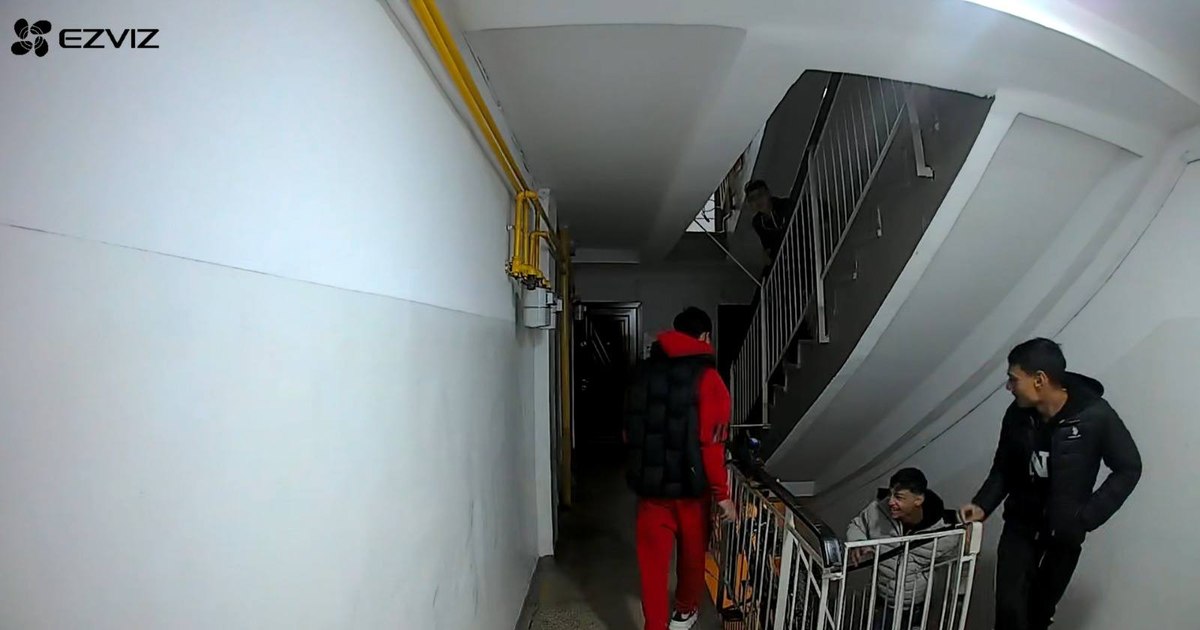 Colindători vandalizează apartamente în Constanța