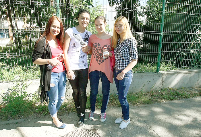 Absolvente ale Liceului “Edmond Nicolau”, fetele ne-au spus că s-au pregătit pentru Bac