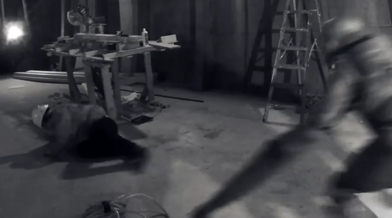 
    Un demon i-a îngrozit pe trecătoriFoto captură video/Youtube  