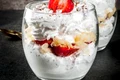 parfait cu capsuni jpeg
