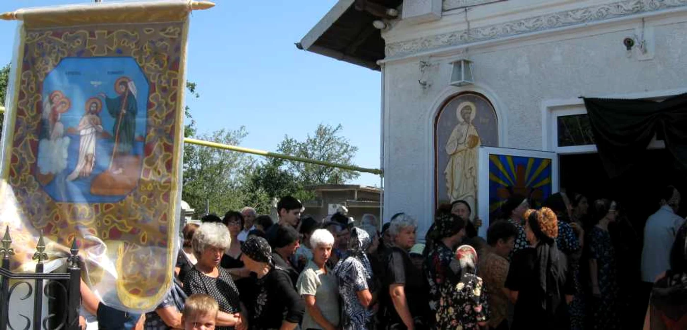 Târgovişte:  Preotul de la Teiş a fost înmormântat