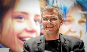 „Nu există nici o lege care să mi interzică să arăt ce vreau“ – interviu cu Abdellatif KECHICHE jpeg