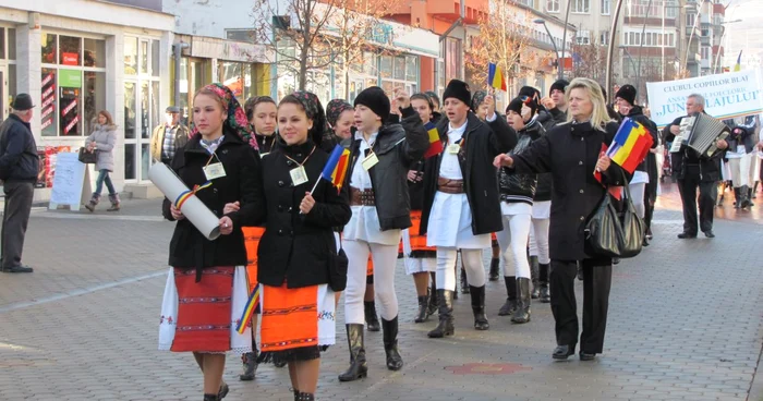 Ambasadorii Unirii la Alba Iulia. Foto Dorin Ţimonea