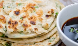turte cu ceapa verde jpeg