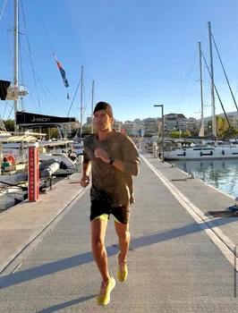 Radu Vâlcan, jogging în vacanța din Grecia foto: arhiva personală 
