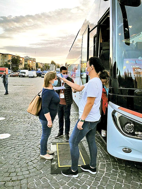 Au repornit vacanțele cu autocarul, dar în condiții stricte