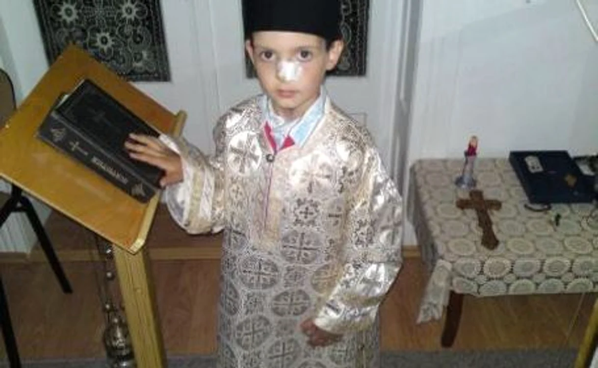 Raul (5 ani) se luptă cu cancerul de o jumătate de viaţă. Micuţul poate fi ajutat. Foto: D. B.