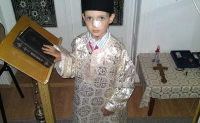Raul (5 ani) se luptă cu cancerul de o jumătate de viaţă. Micuţul poate fi ajutat. Foto: D. B.