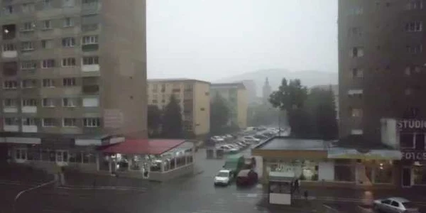 ploi torentiale resita