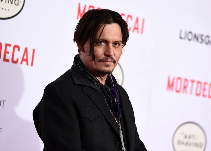 Johnny Depp (51 de ani)
