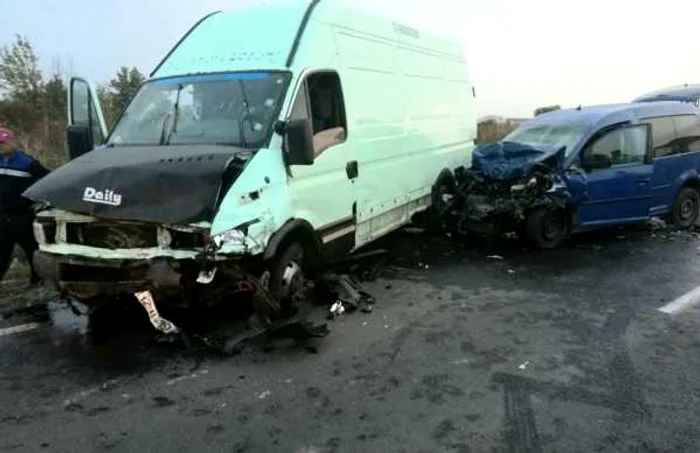 accident rutier tractor autoutilitara Galati