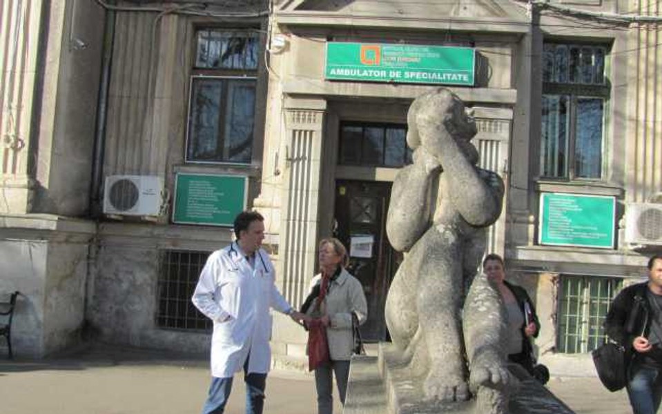 S-a confirmat suspiciunea focarului de infecție cu Norovirus la Colegiul C.D. Loga din Timișoara. 14 copii sunt încă internați la spital