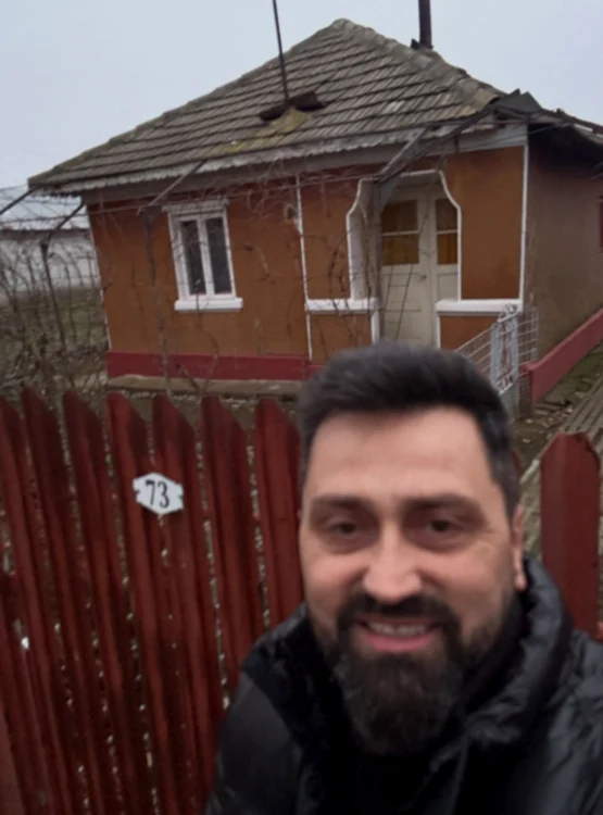 Orlando Zaharia și casa în care a copilărit - Foto: Instagram 