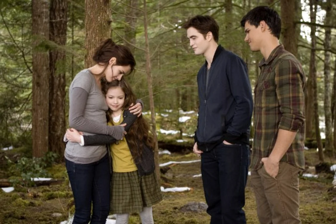 Saga Amurg: Zori de Zi - Partea II este cel mai recent film din seria Twilight