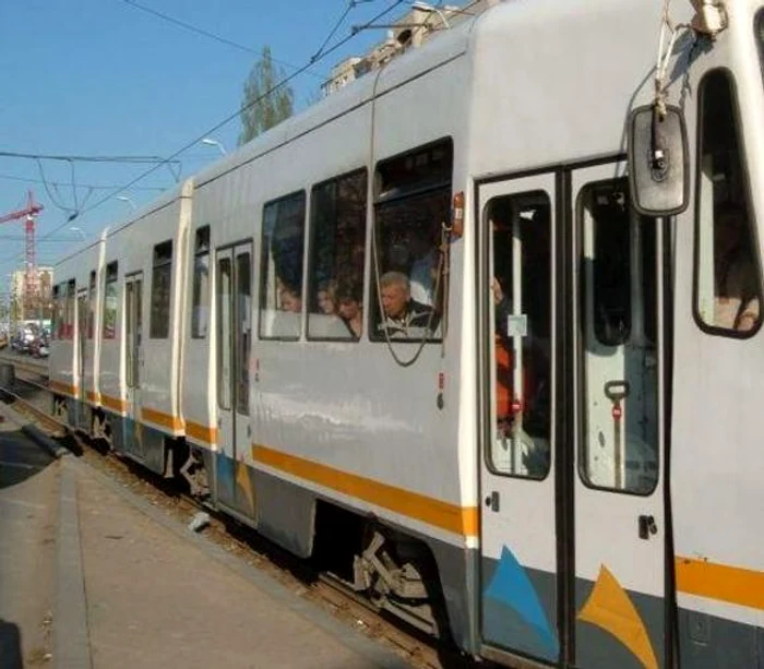 Şase persoane au fost rănite după ce un troleibuz şi un tramvai s-au ciocnit (foto: arhivă)