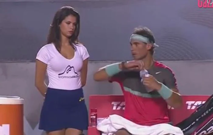 Rafael Nadal şi fotomodelele de mingi (captură: Gazzetta.it)