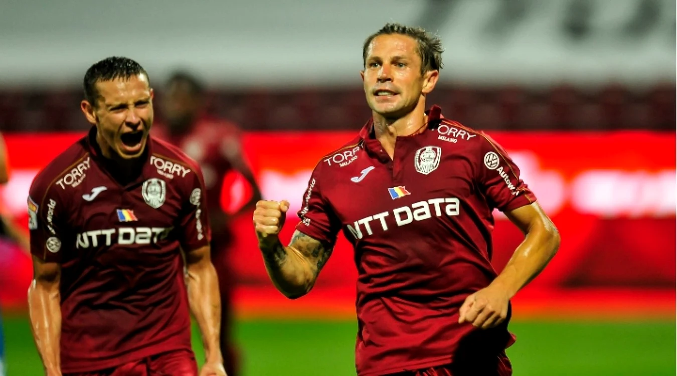 Ciprian Deac (dreapta) a oferit două pase de gol în victoria de la Craiova, scor 3-1