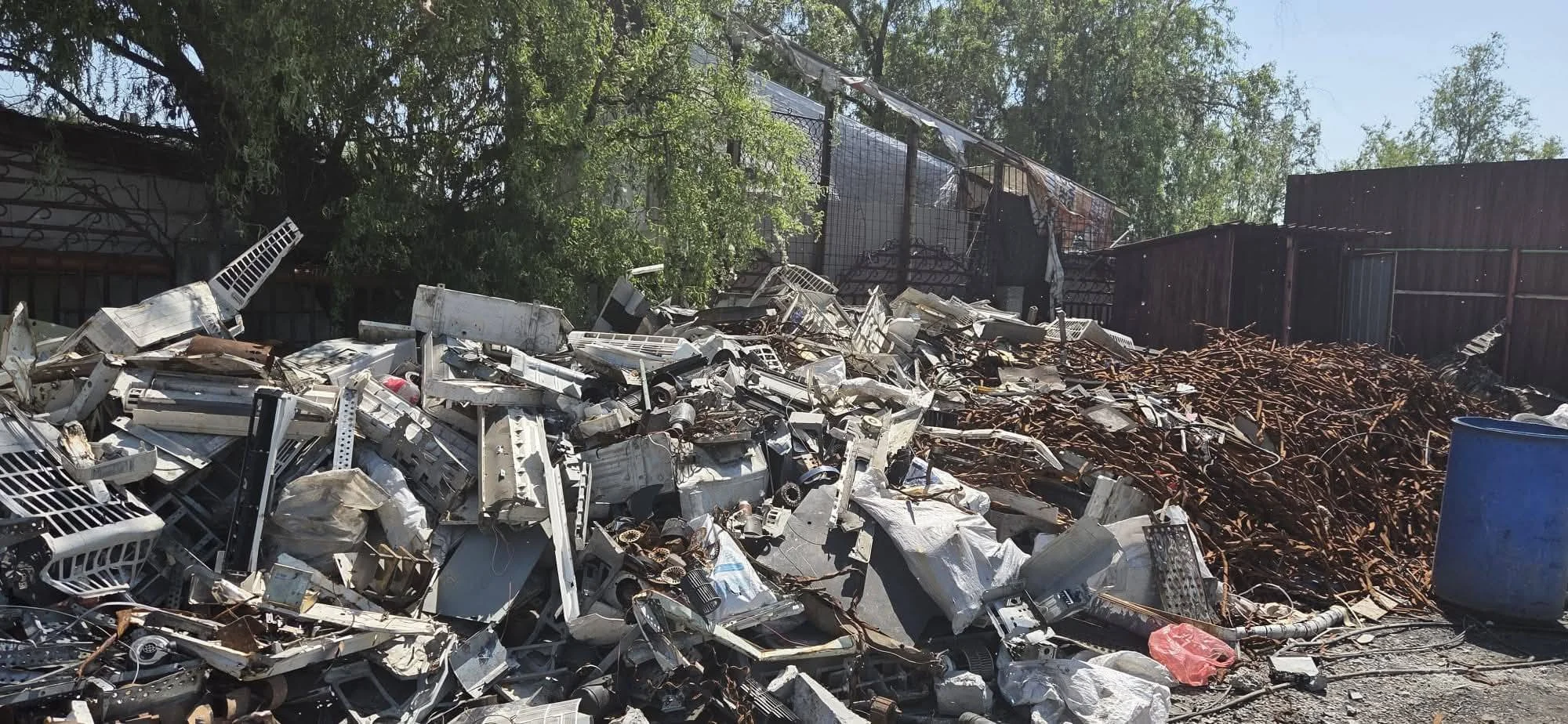 Controale la Sintești–Jilava: confiscări masive și amenzi record pentru arderi ilegale. Buzoianu: „Fenomenul funcționează ca o economie paralelă”