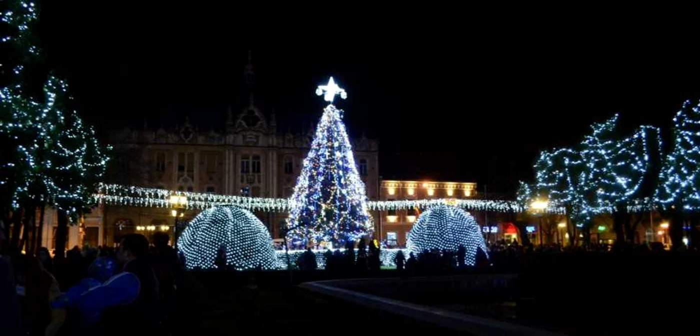 Centrul în haine de sărbătoare. foto. Primăria Satu Mare