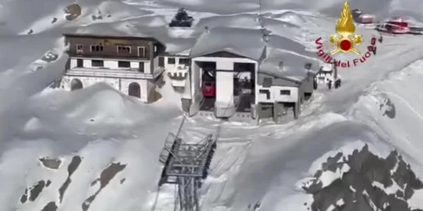 accident telecabina Italia captură video Vigili del Fuoco Italia jpg