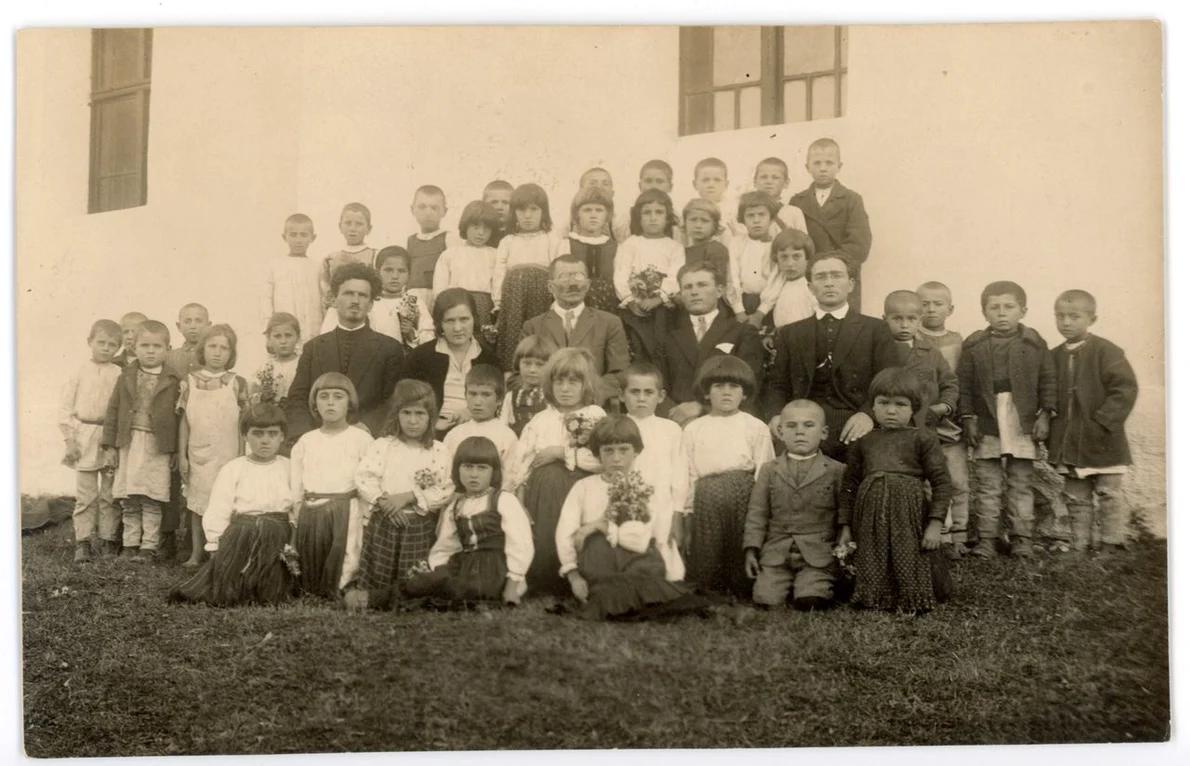 Fotografie din Caietele „Gheorghe Cernea” (© Muzeul de Etnografie Brașov)