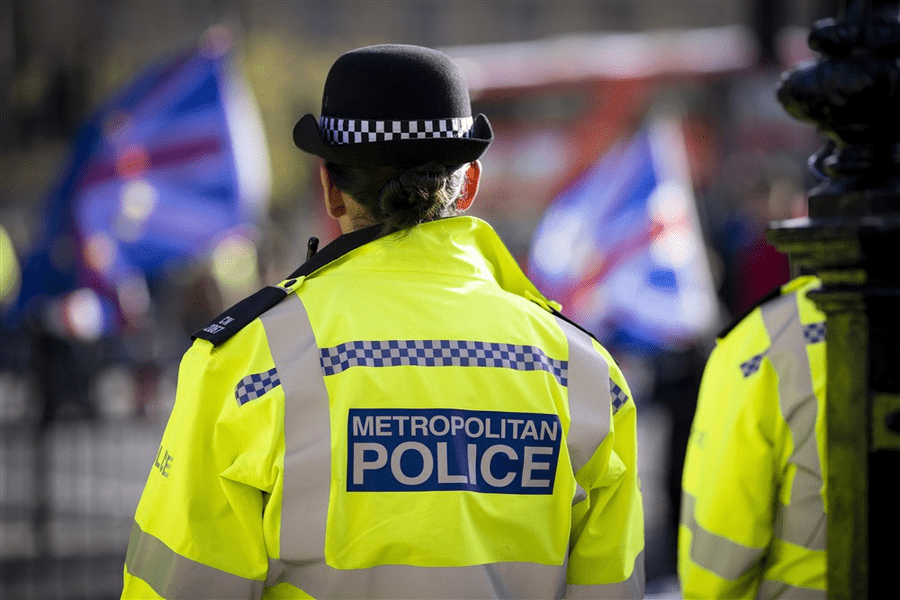 Şase persoane au fost rănite într-un atac armat la o biserică catolică din Londra