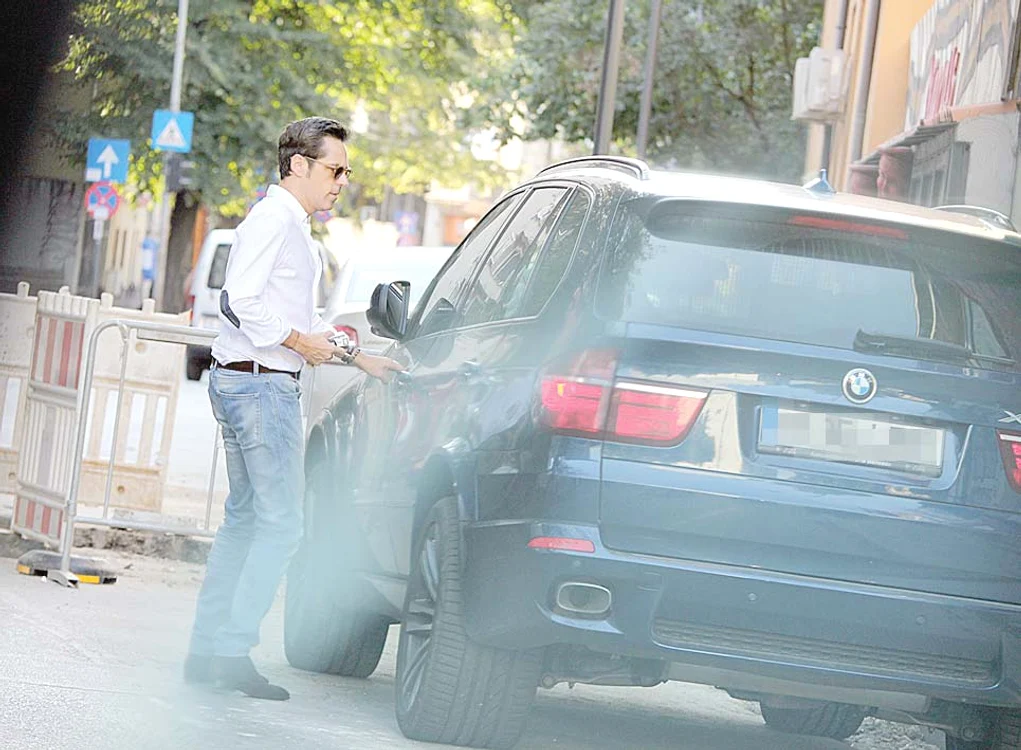 Click! a surprins o întâlnire «de gradul 0» între foştii priete ni care au acum trei proceseFoto: Alex Muscaliu