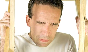 Cel mai important sfat care  trebuie urmat este acela de a nu încerca să părăsim  locuinţa fugind pe scări jpeg