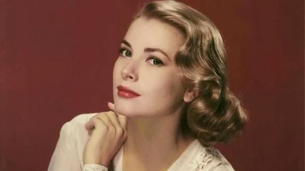 O altă imagine a lui Grace Kelly: este un pericol, o distrugătoare de căsnicii jpeg