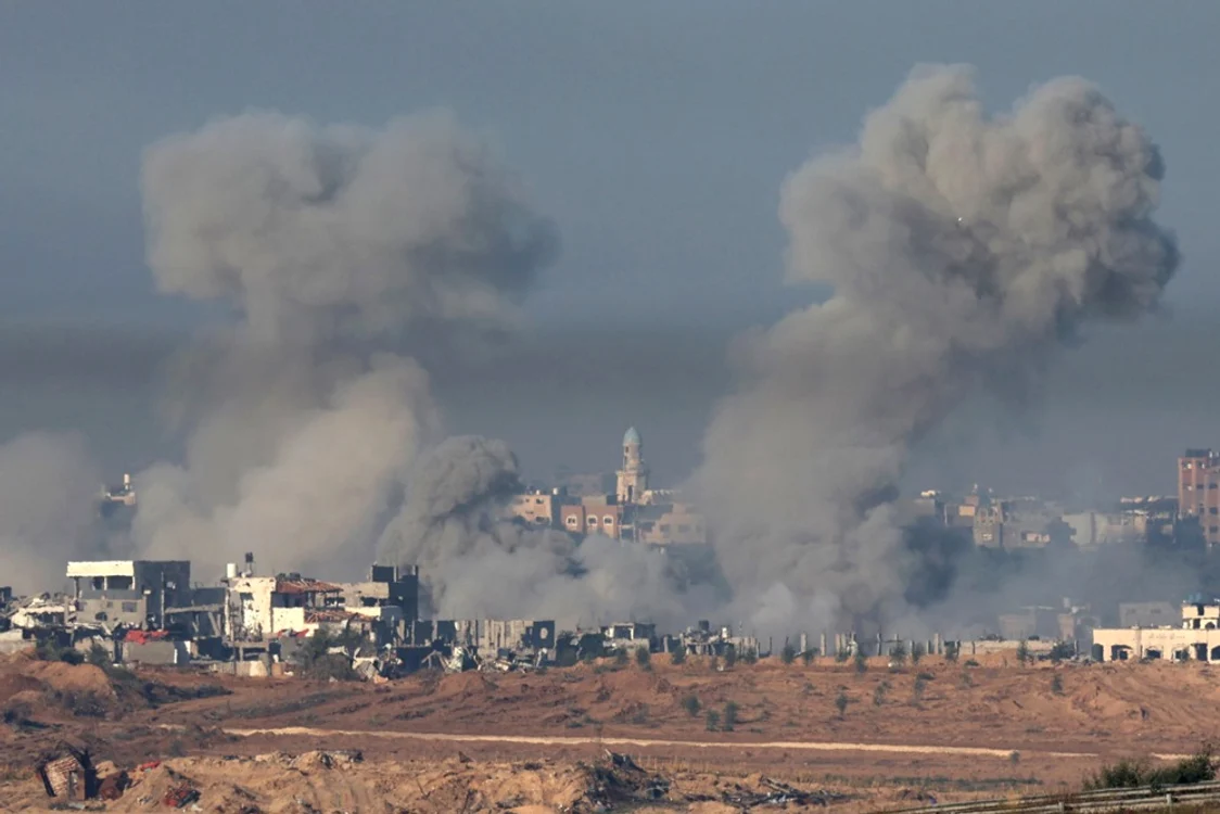 Bombardamente in nordull Fasiei Gaza FOTO EPA EFE jpg