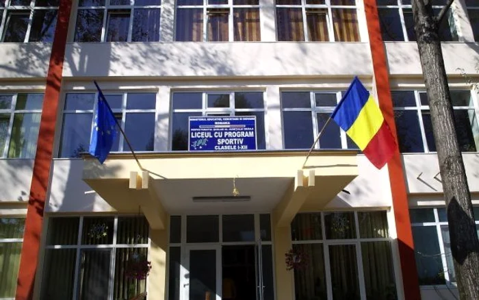 
    Doi elevi sunt acuzaţi că au agresat sexual, într-un internat din Timişoara, un coleg de cameră de 13 ani  