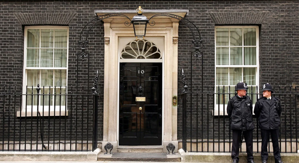 The Telegraph: Telefoanele mai multor oficiali britanici, interceptate de hackeri din China. Ar fi fost vizați colaboratori ai foștilor premieri