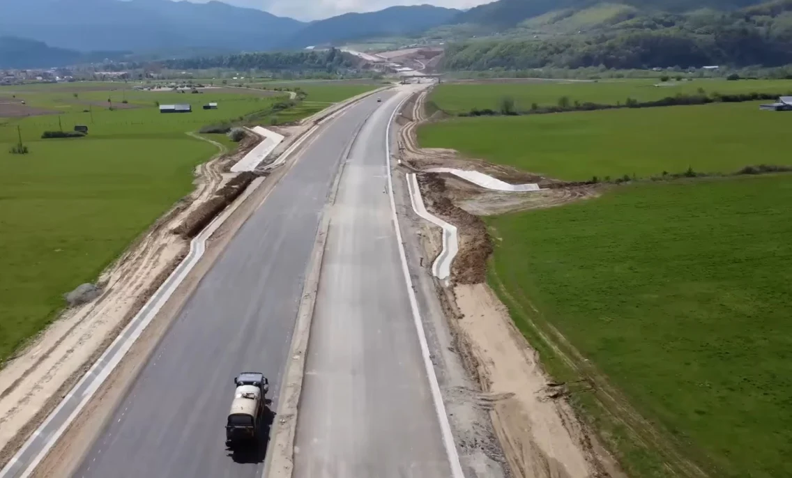 Lotul I al Autostrăzii Sibiu - Piteşti - stadiul lucrărilor - începutul lunii mai 2022 Foto YouTube Ioan Adrian Gica