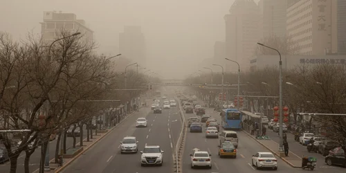 Furtuna de nisip în Beijing. FOTO epa-efe