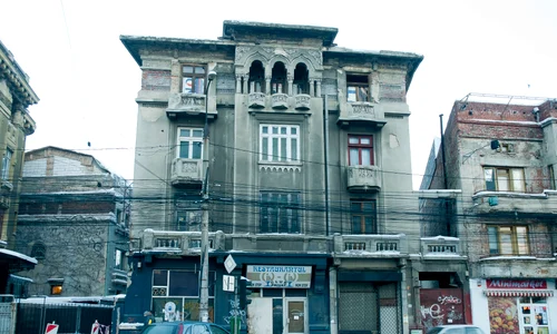 Orașul plînge jpeg