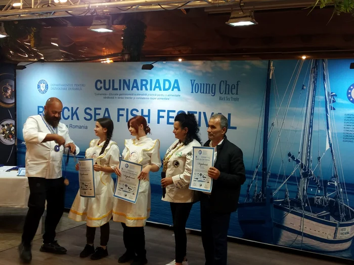 Ionela Andreoiu și Denisa Grosoi au fost medaliate cu bronz FOTO: arhiva Nicolae Petrescu