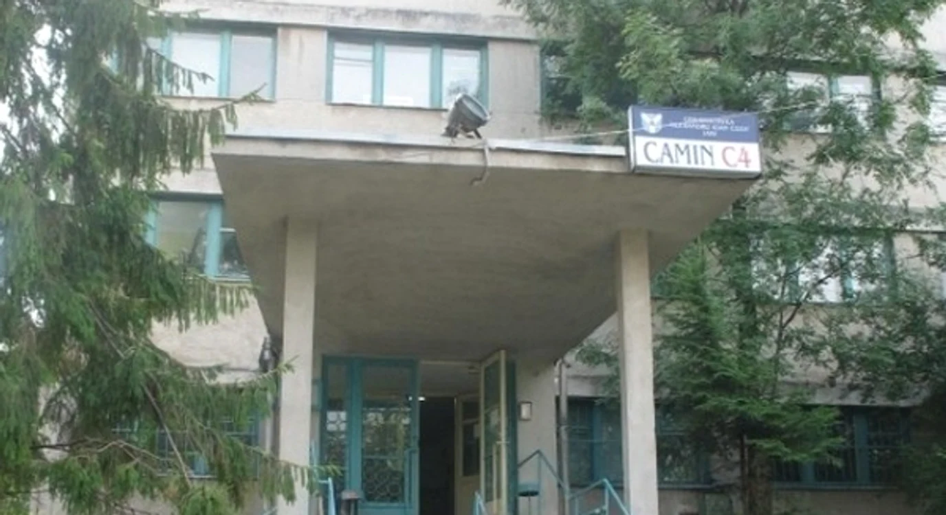 
    În acest cămin s-a petrecut crimafoto: Ziarul de Iaşi  