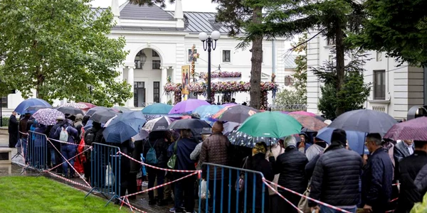 Pelerinajul Sfânta Parascheva 2025 de la Iași debutează cu vreme capricioasă Foto Doxologia