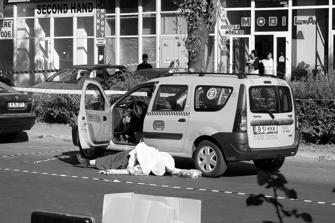 
    ✝ Nicolae Coicea, în vârstă  de 59 de ani, a fost ucis la  începutul lunii octombrie  2011, pe Bulevardul  Obregia din Capitală  