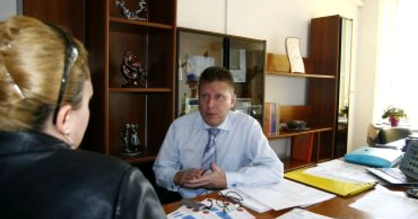 Doritorii trebuie să ştie să vorbească engleză la nivel minimal