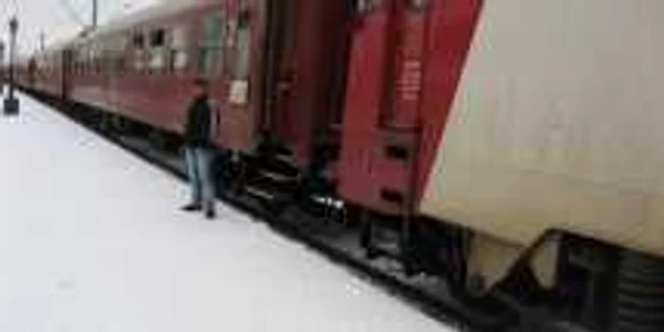 Pasagerii au aşteptat mai bine de două ore ca trenul să pornească
