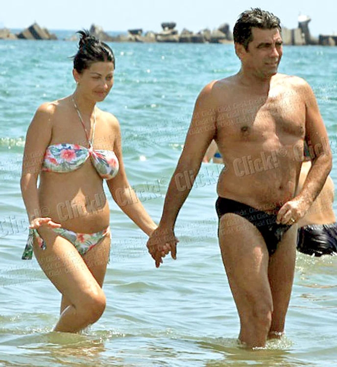 
    Gabriela Cristea Toader a fost la mare cu soţul ei (Fotografii:lexar/brigada diverse)  